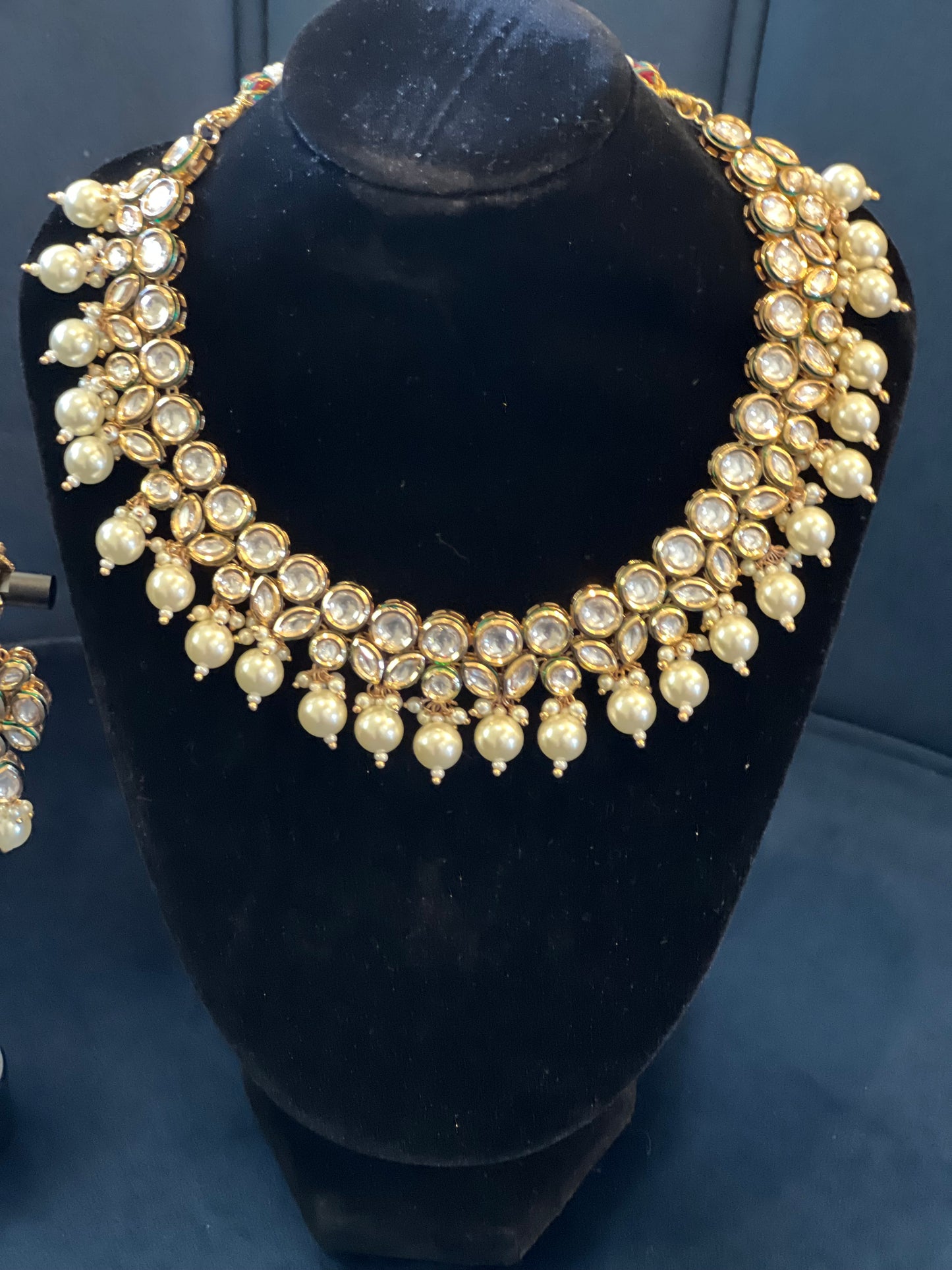 Kundan Pearl set