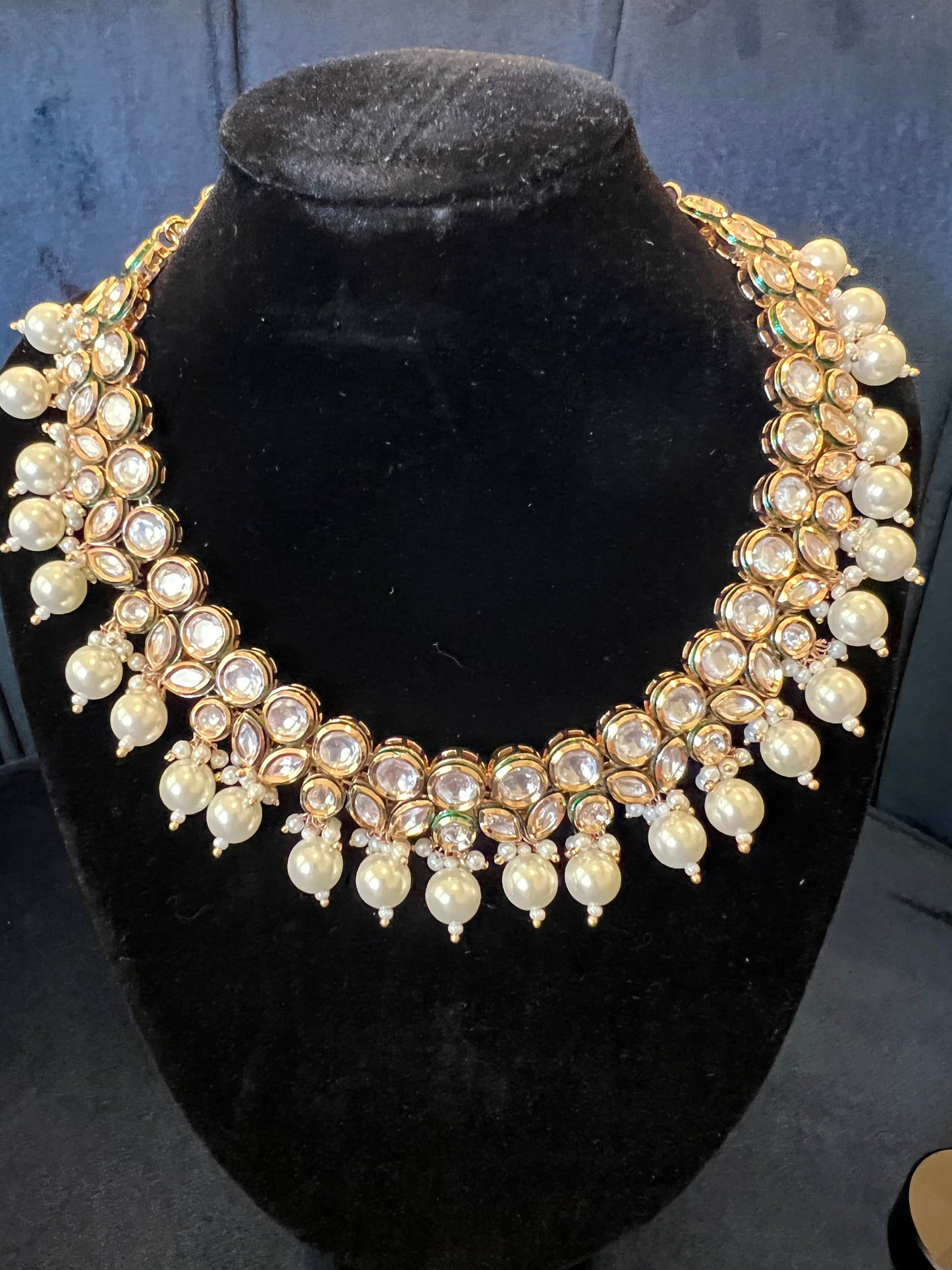 Kundan Pearl set